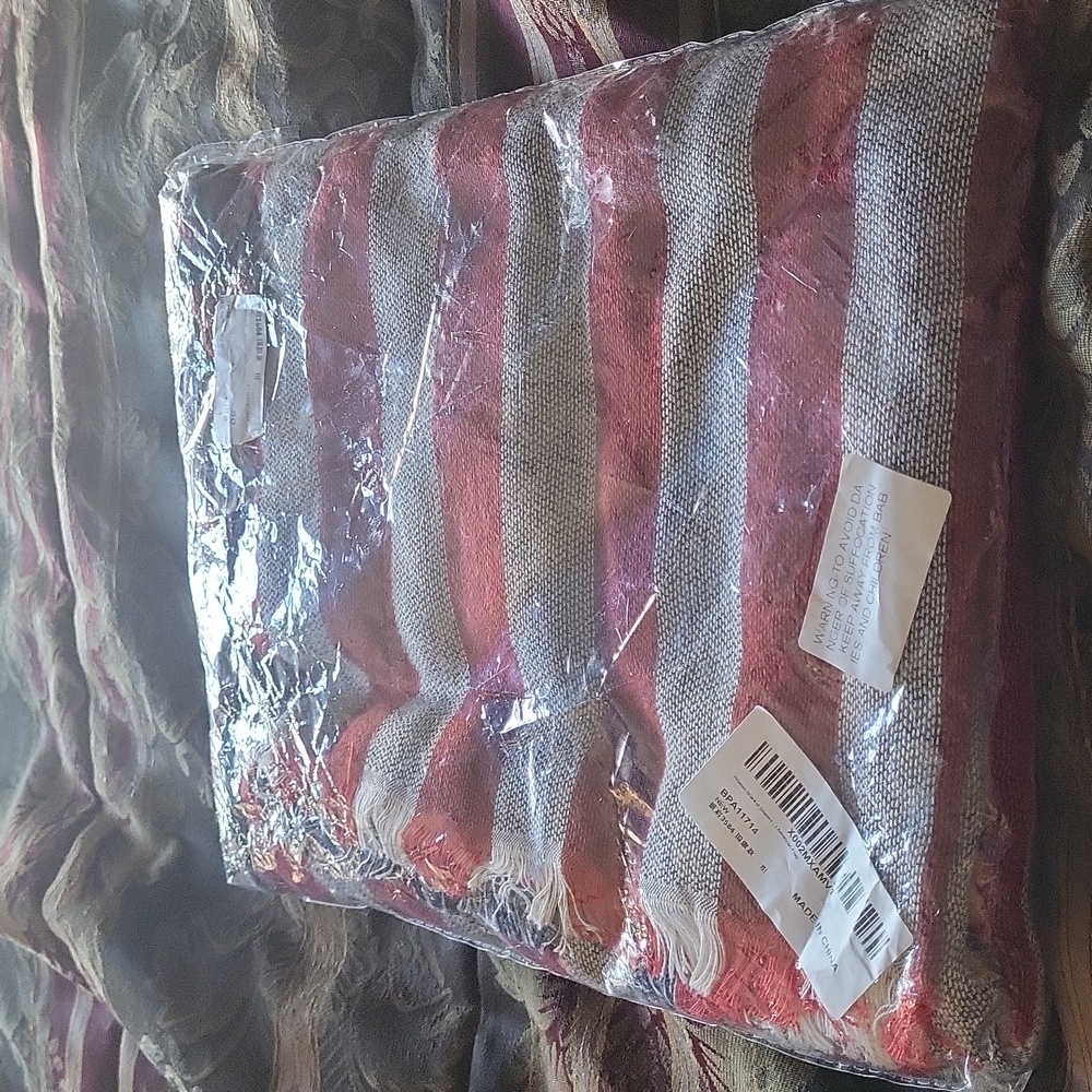 Wrap open red white and blue one size love mine very comfy sealed tagged - Picture 2 of 2